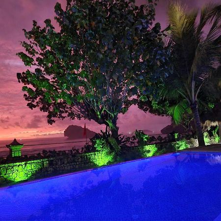 Istana Ombak Eco Resort Pacitan Luaran gambar