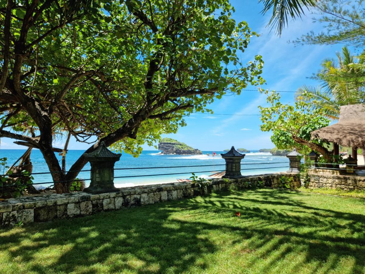 Istana Ombak Eco Resort Pacitan Luaran gambar