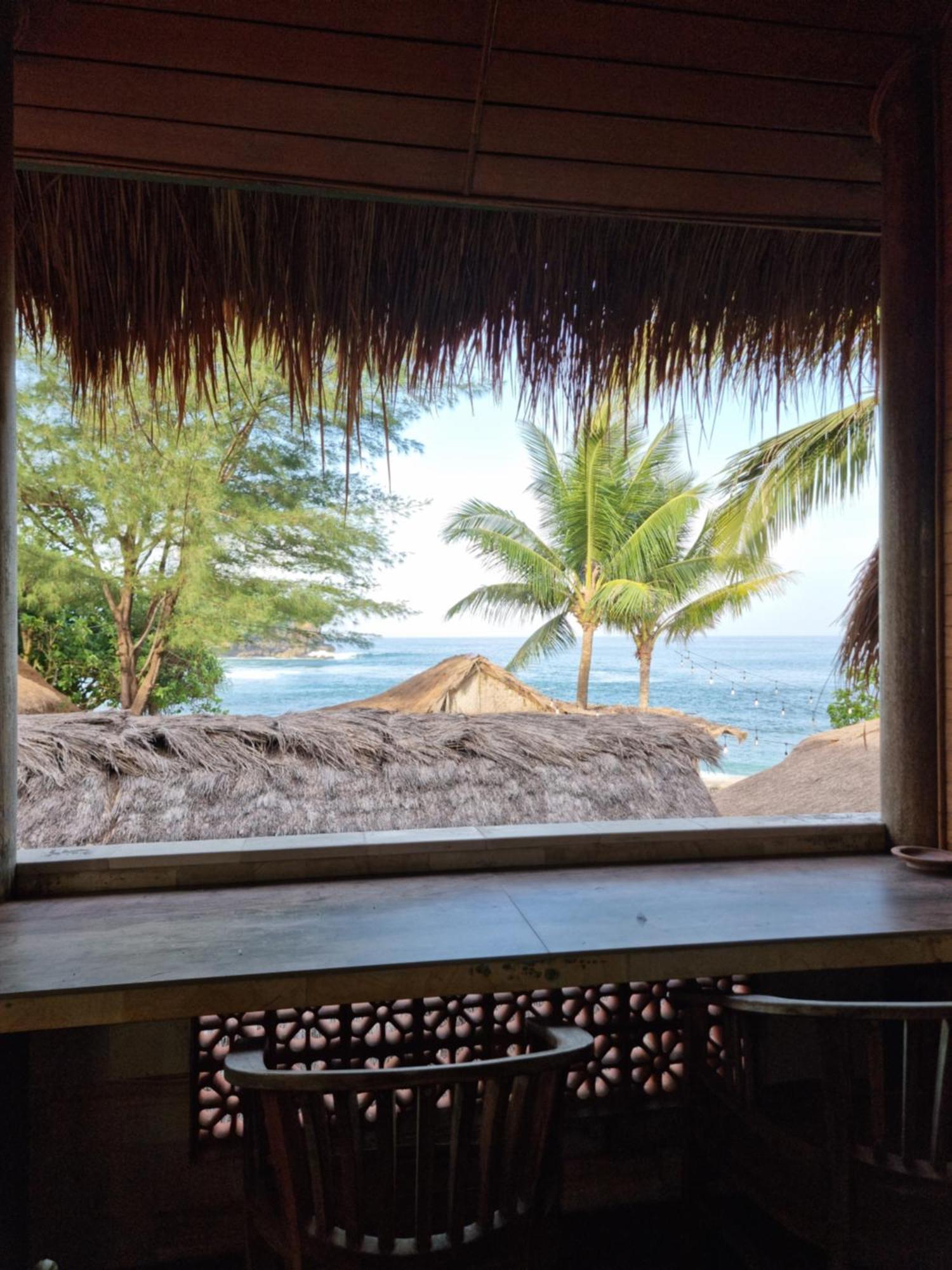 Istana Ombak Eco Resort Pacitan Luaran gambar