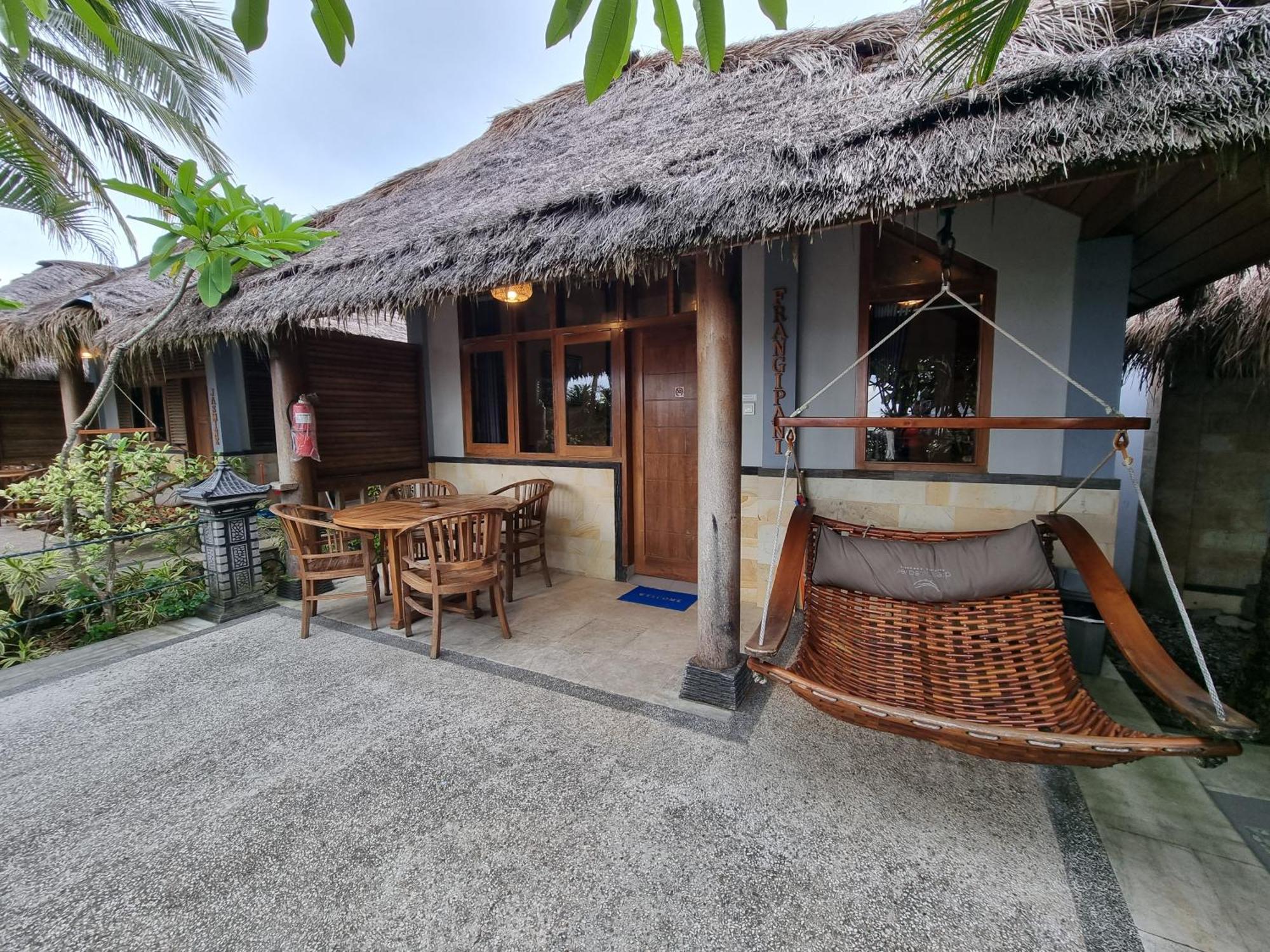 Istana Ombak Eco Resort Pacitan Luaran gambar