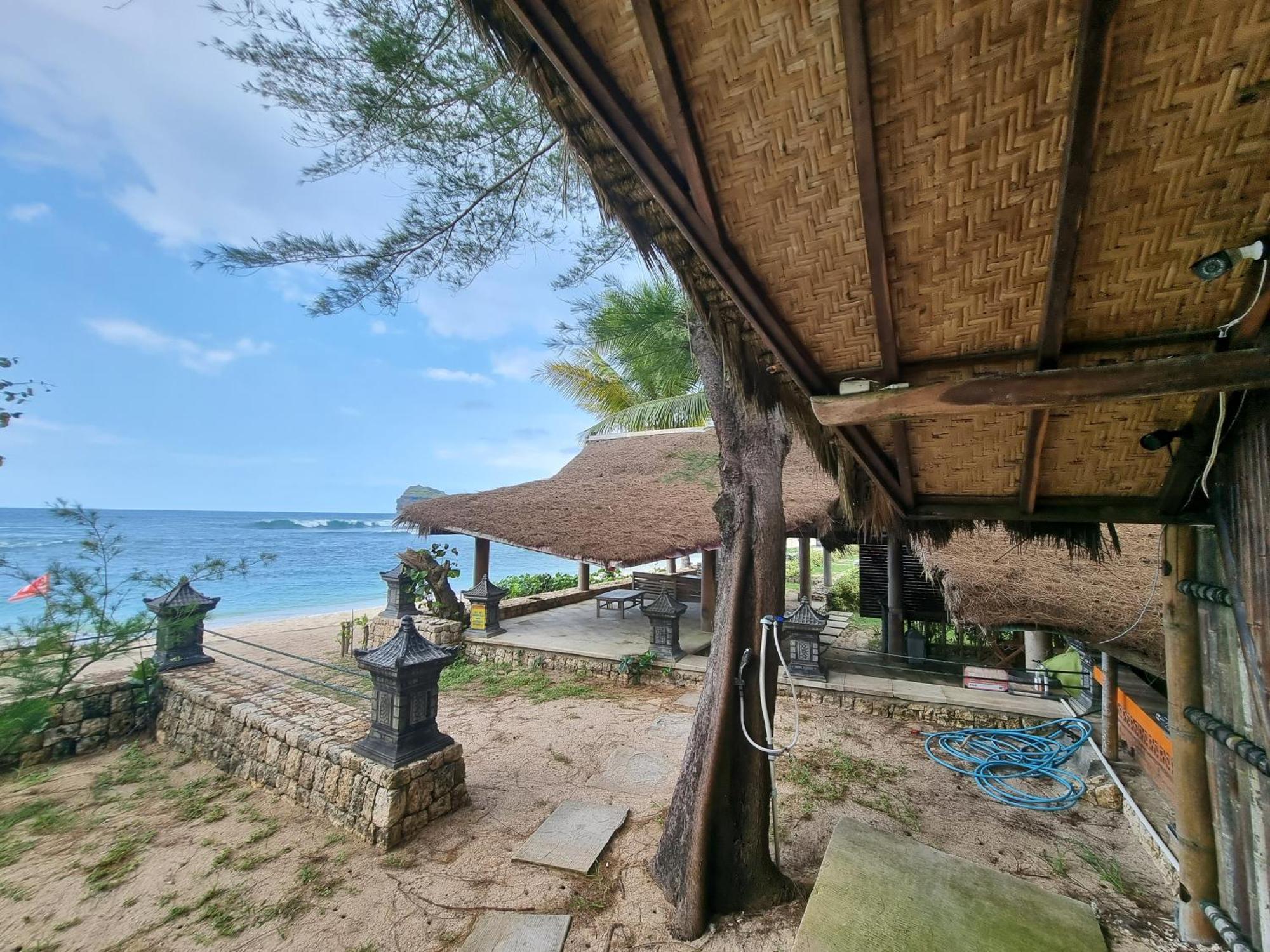 Istana Ombak Eco Resort Pacitan Luaran gambar