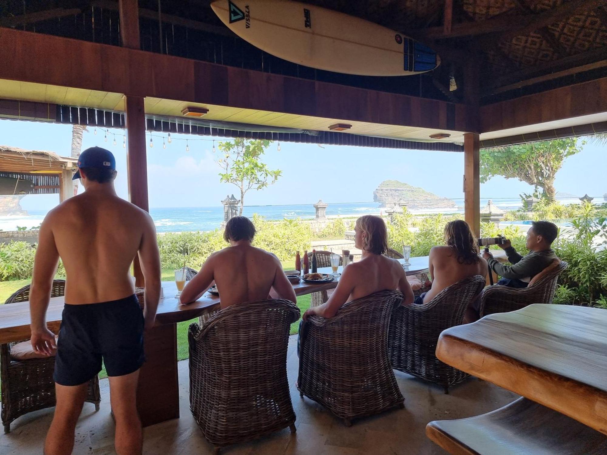 Istana Ombak Eco Resort Pacitan Luaran gambar