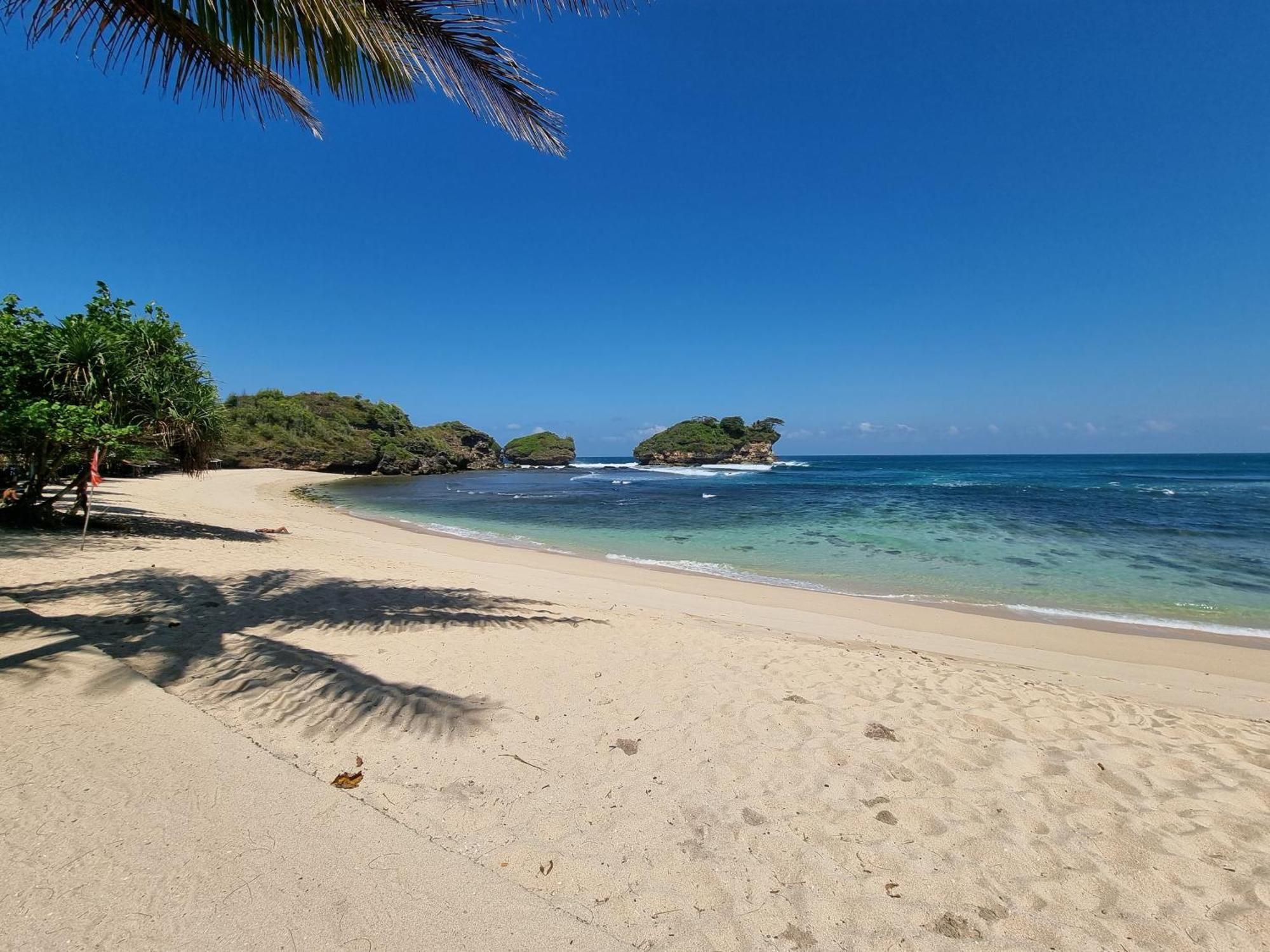 Istana Ombak Eco Resort Pacitan Luaran gambar