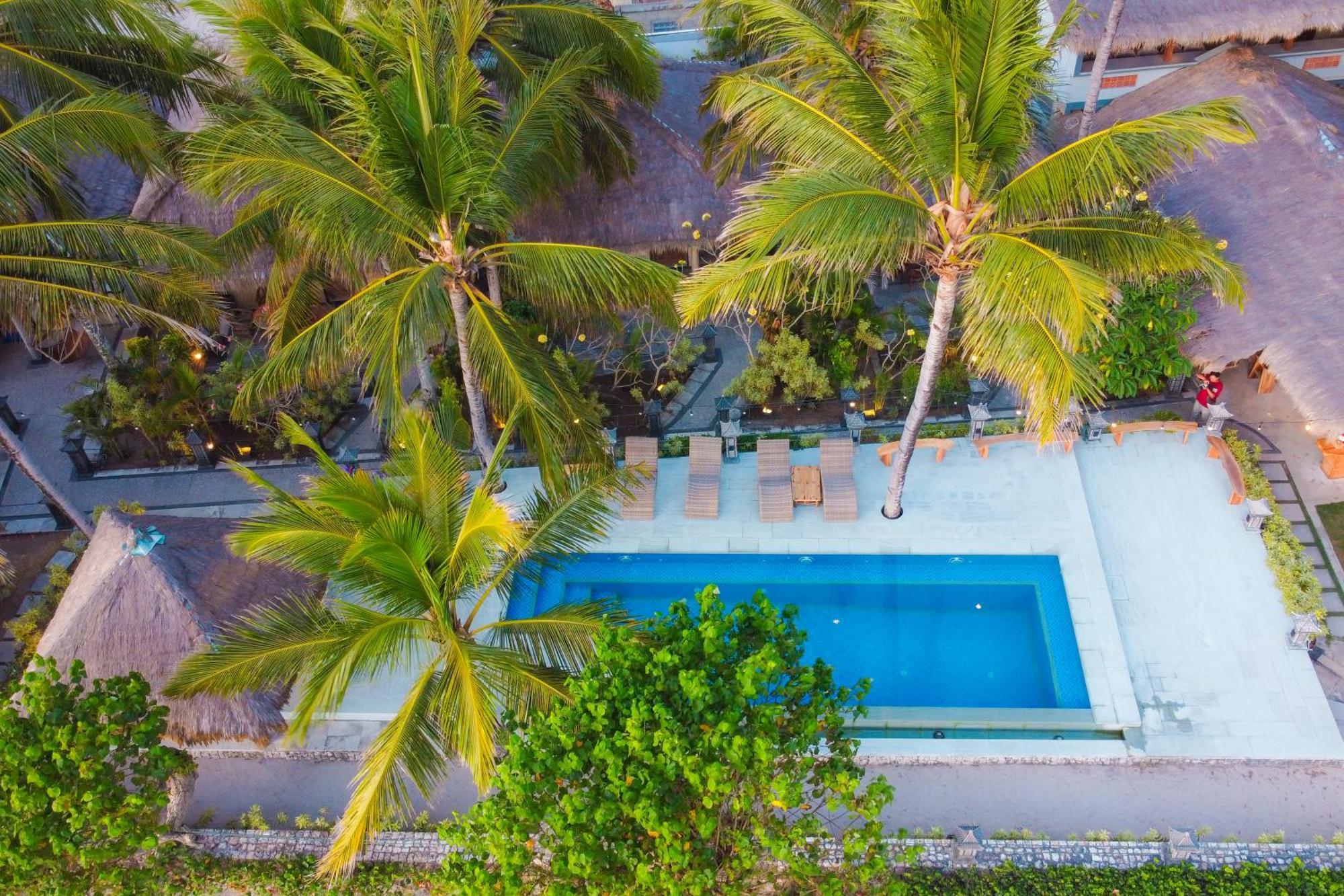 Istana Ombak Eco Resort Pacitan Luaran gambar